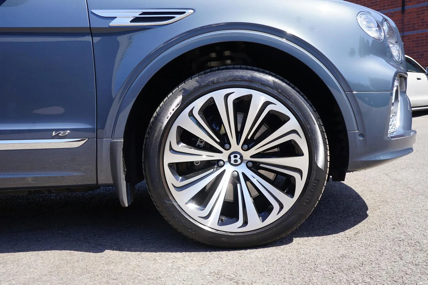 2021 Bentley Bentayga V8 angeboten von einer Vertragshändlergruppe in Ripley, Vereinigtes Königreich, Foto 6 von 25