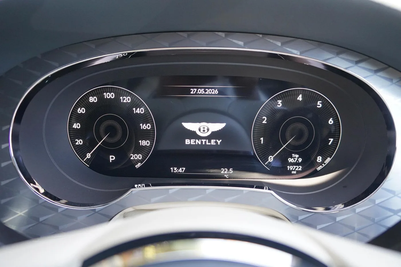 2021 Bentley Bentayga V8 angeboten von einer Vertragshändlergruppe in Ripley, Vereinigtes Königreich, Foto 13 von 25