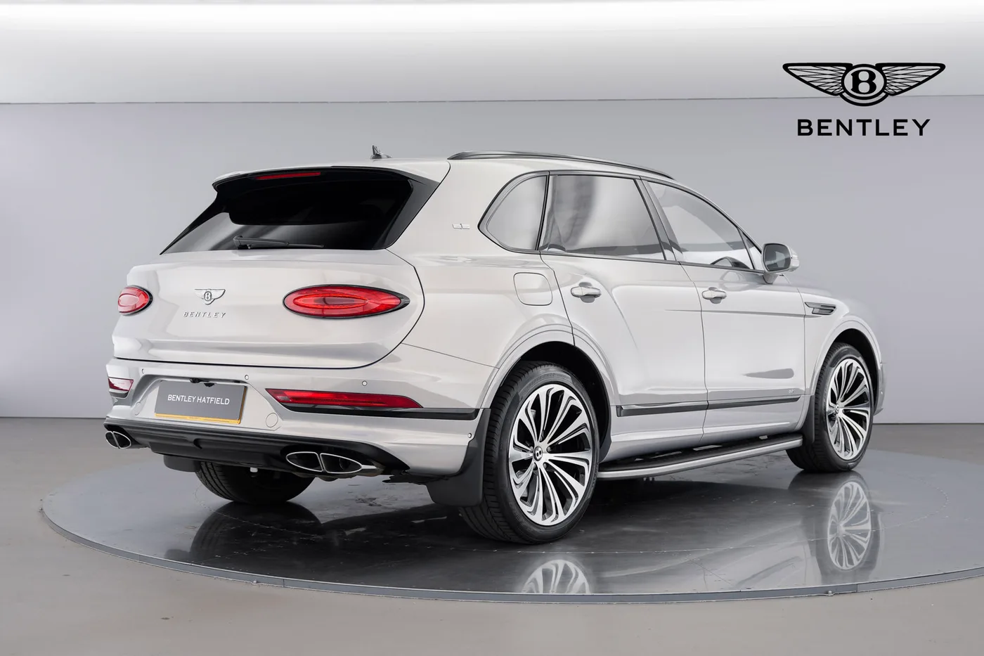 2021 Bentley Bentayga V8 angeboten von einer Vertragshändlergruppe in Hatfield, Vereinigtes Königreich, Foto 2 von 25