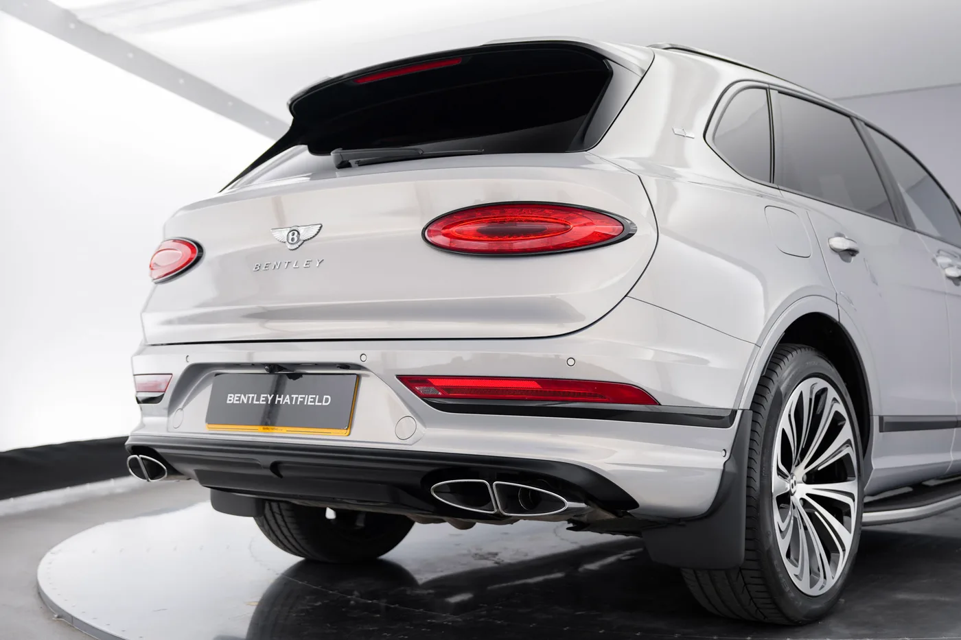 2021 Bentley Bentayga V8 angeboten von einer Vertragshändlergruppe in Hatfield, Vereinigtes Königreich, Foto 9 von 25