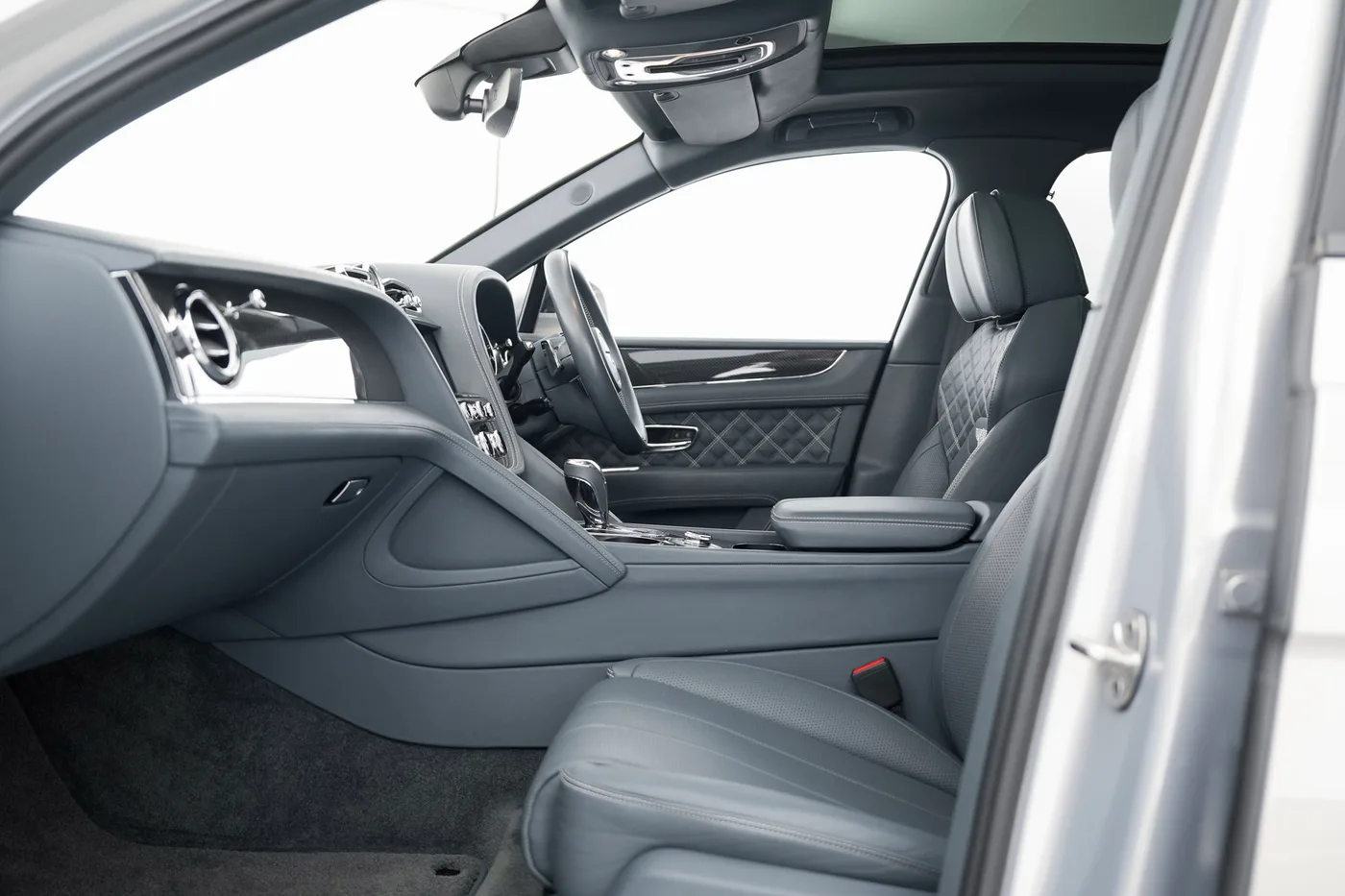 2021 Bentley Bentayga V8 angeboten von einer Vertragshändlergruppe in Hatfield, Vereinigtes Königreich, Foto 24 von 25
