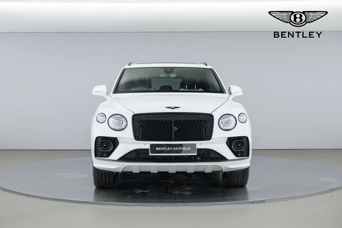 2021 Bentley Bentayga V8 offered by a franchised dealer group in Hatfield, United Kingdom, photo 2 of 25