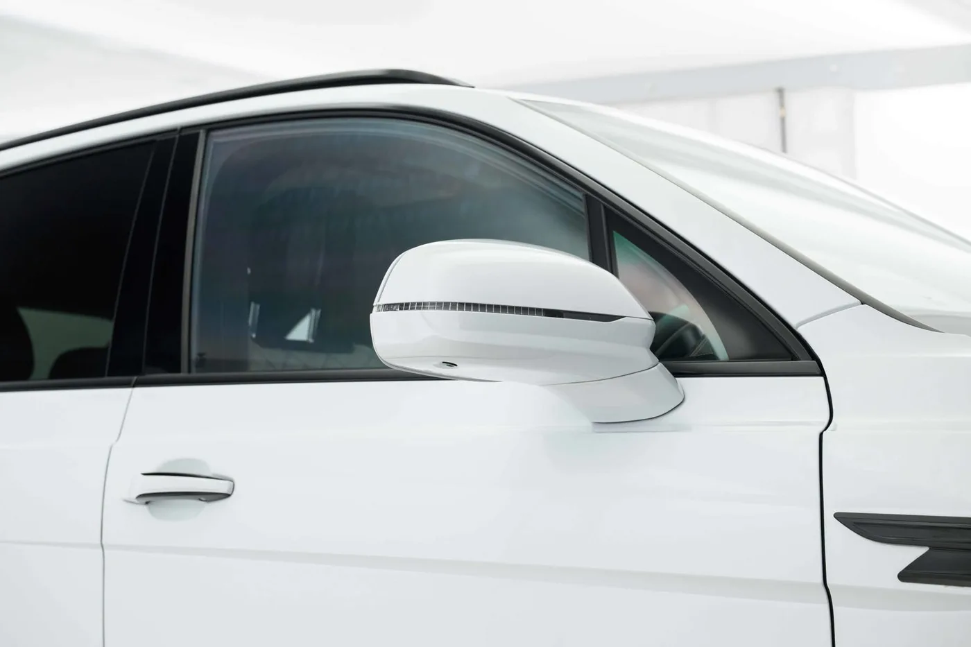 2021 Bentley Bentayga V8 offered by a franchised dealer group in Hatfield, United Kingdom, photo 8 of 25