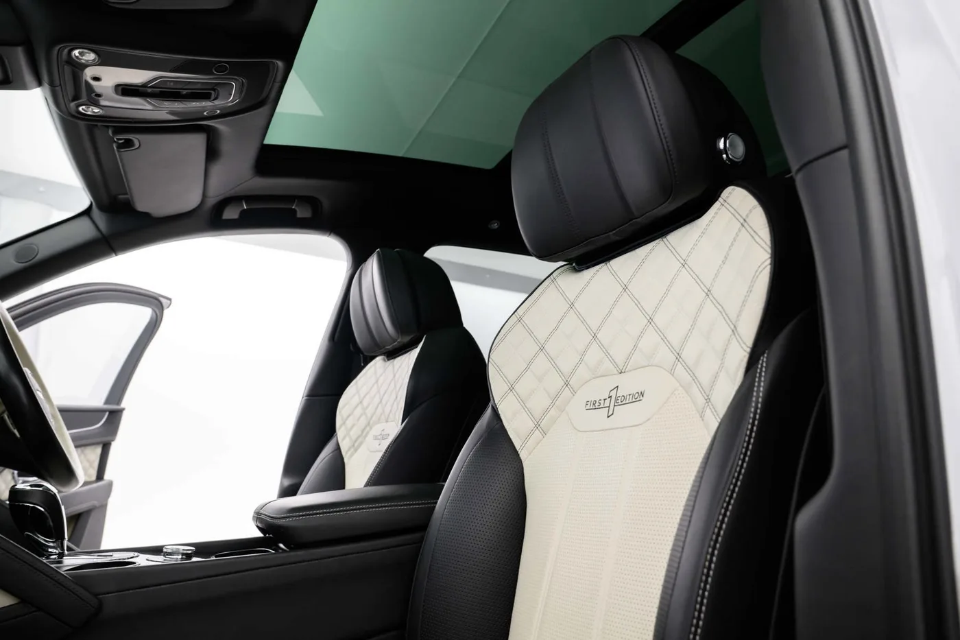 2021 Bentley Bentayga V8 offered by a franchised dealer group in Hatfield, United Kingdom, photo 23 of 25