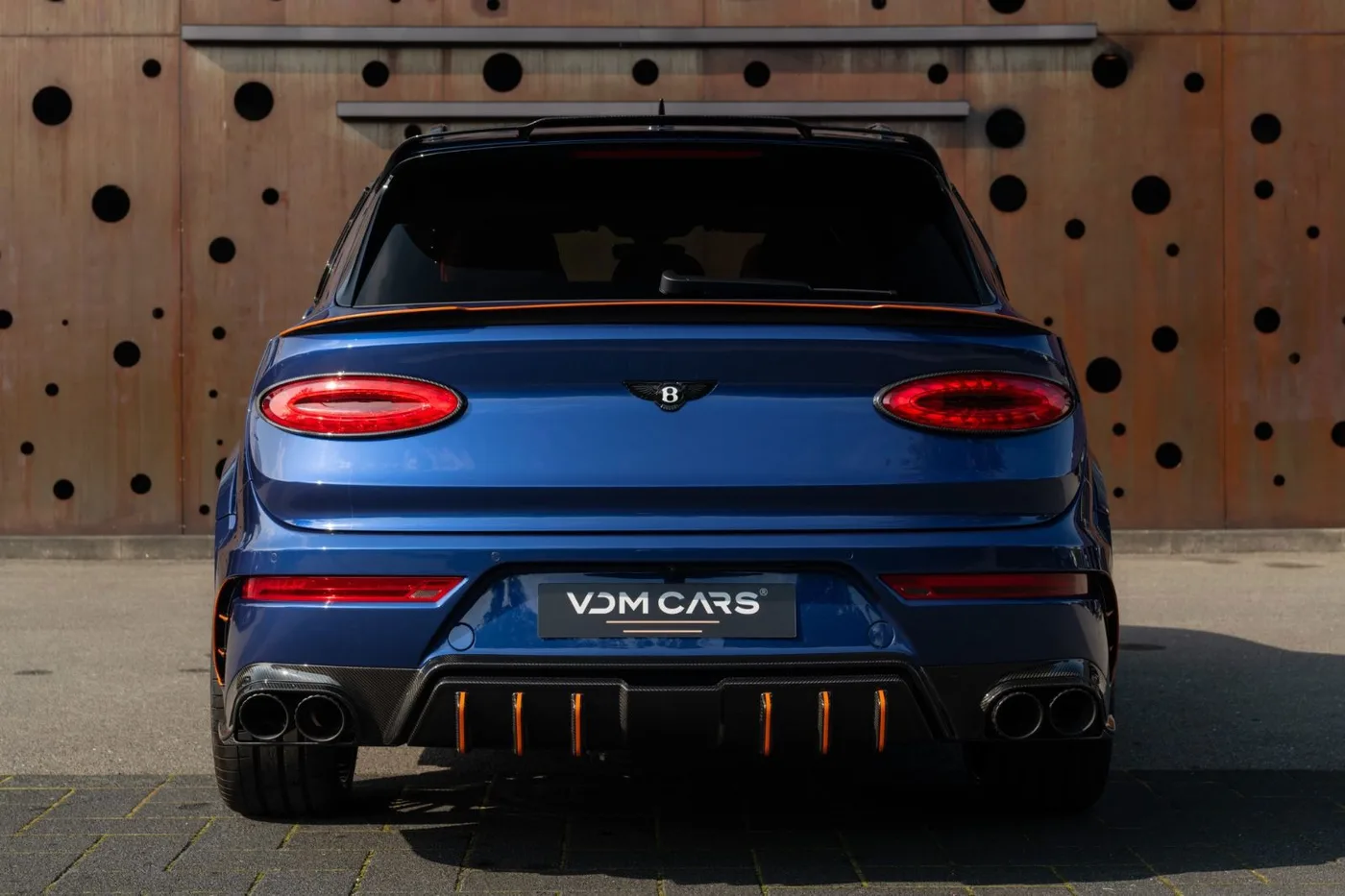 2021 Bentley Bentayga V8 offered by a supercar dealer in Gronau, Germany, photo 5 of 25