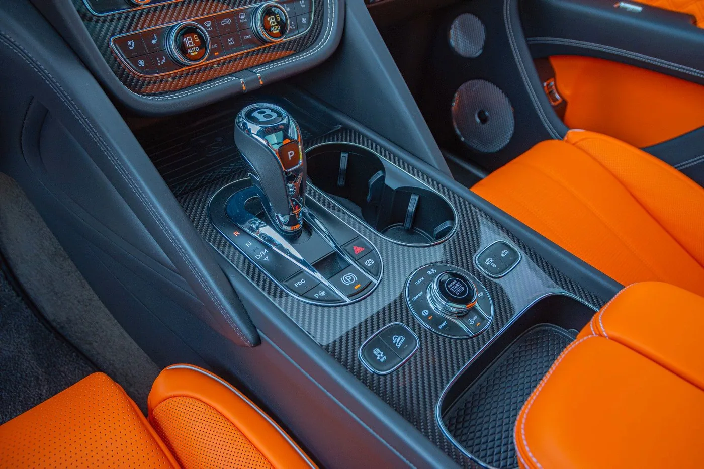2021 Bentley Bentayga V8 offered by a supercar dealer in Gronau, Germany, photo 19 of 25