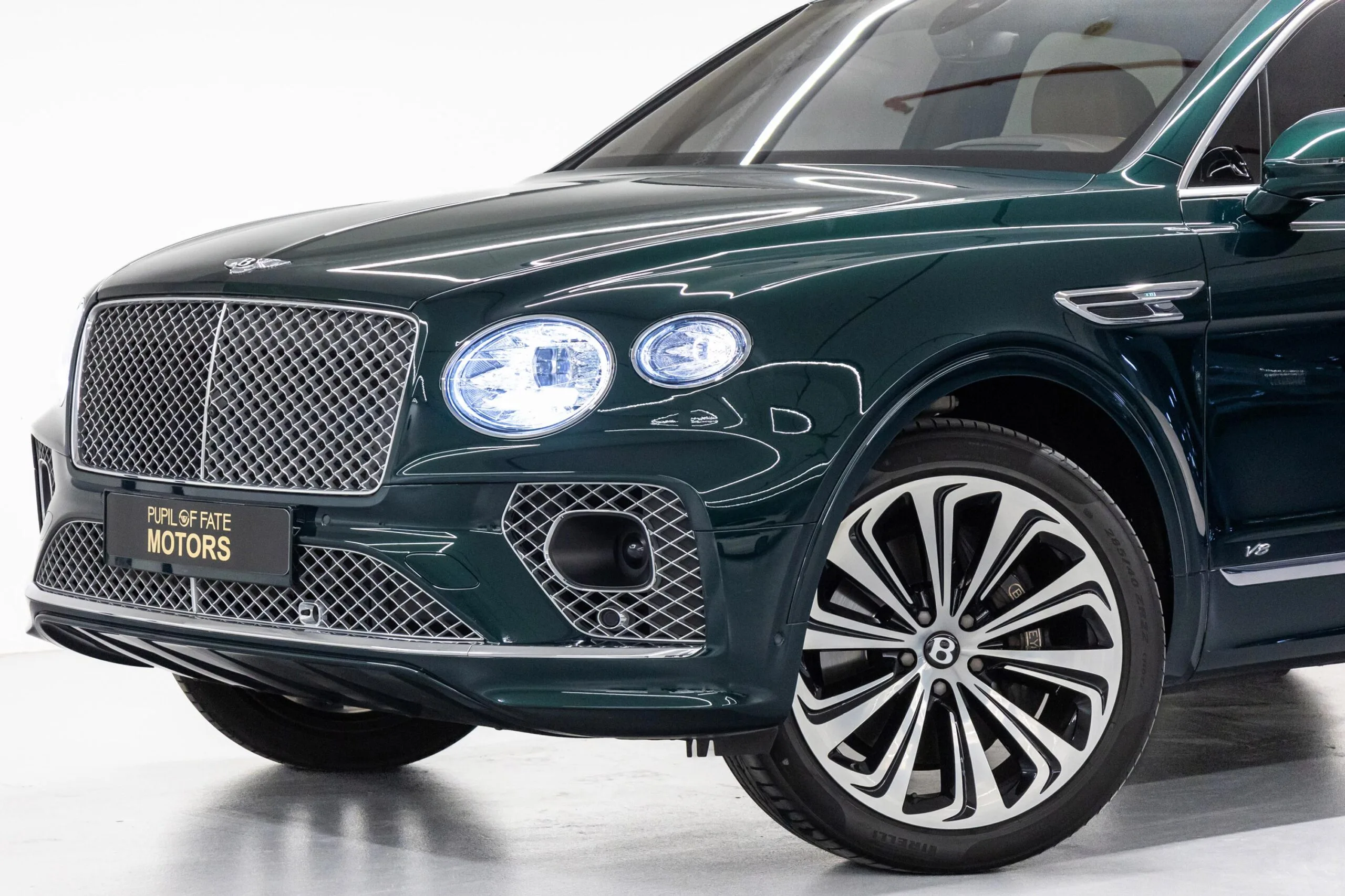 2021 Bentley Bentayga V8 First Edition, 4/28