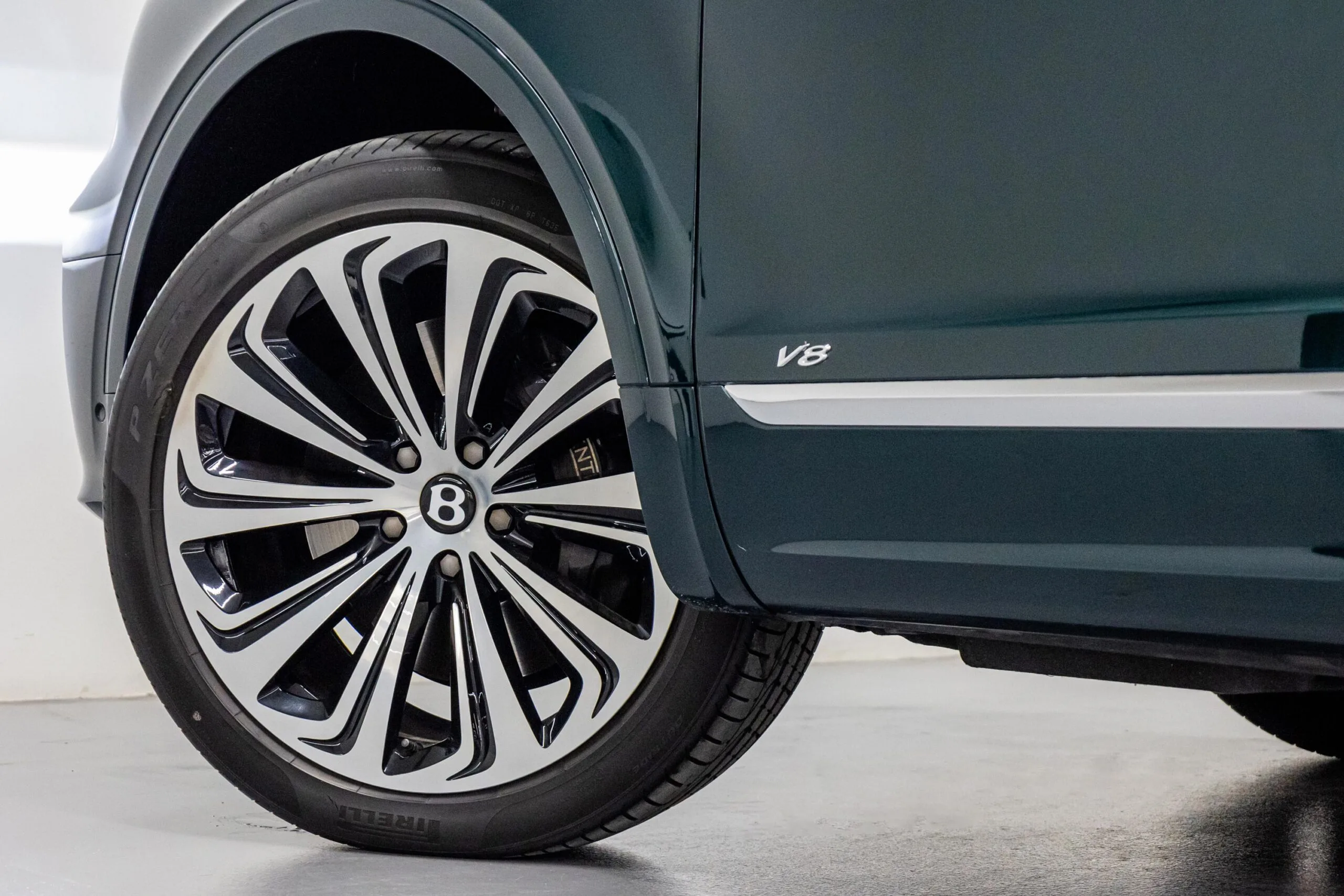 2021 Bentley Bentayga V8 First Edition, 7/28