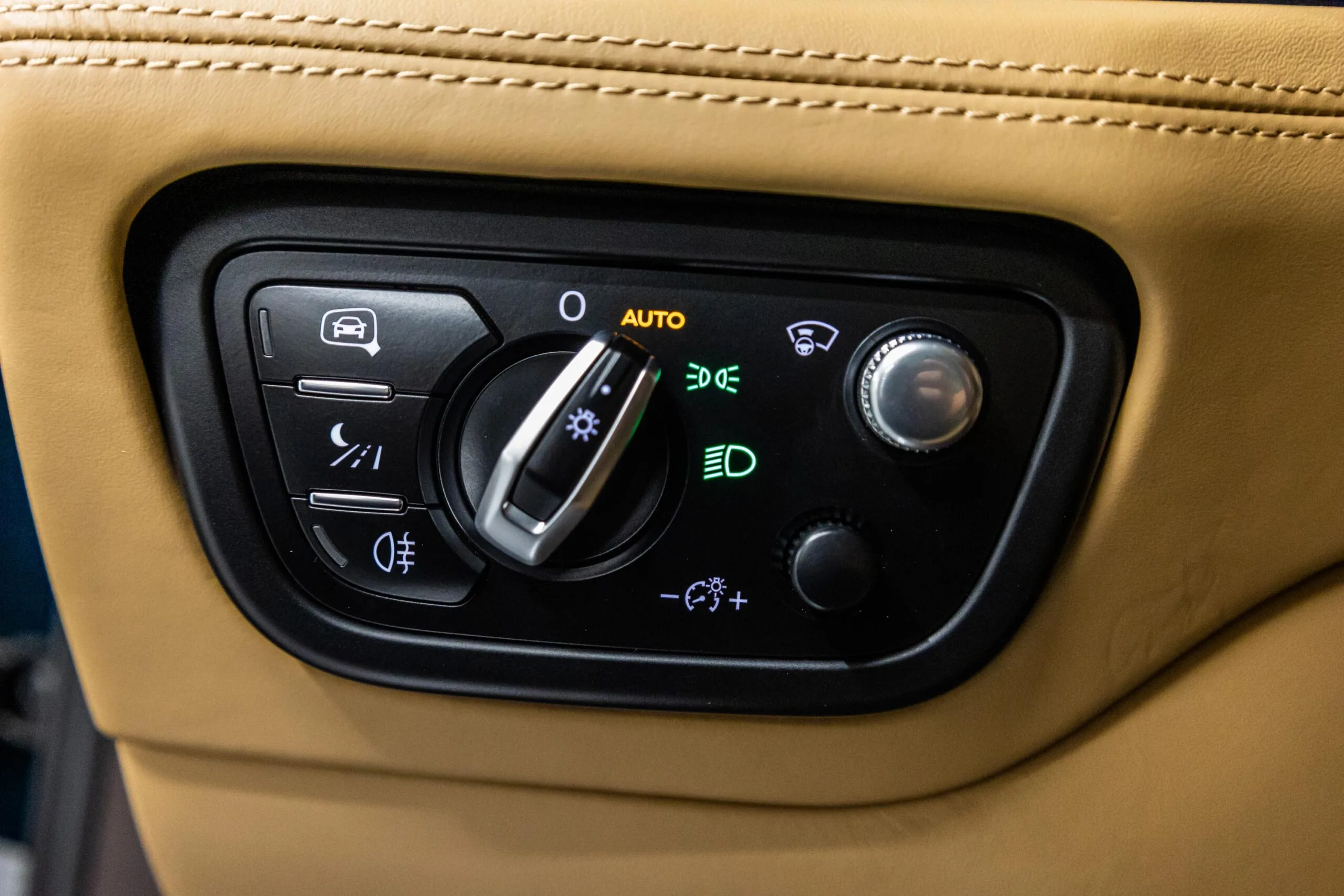 2021 Bentley Bentayga V8 First Edition, 16/28