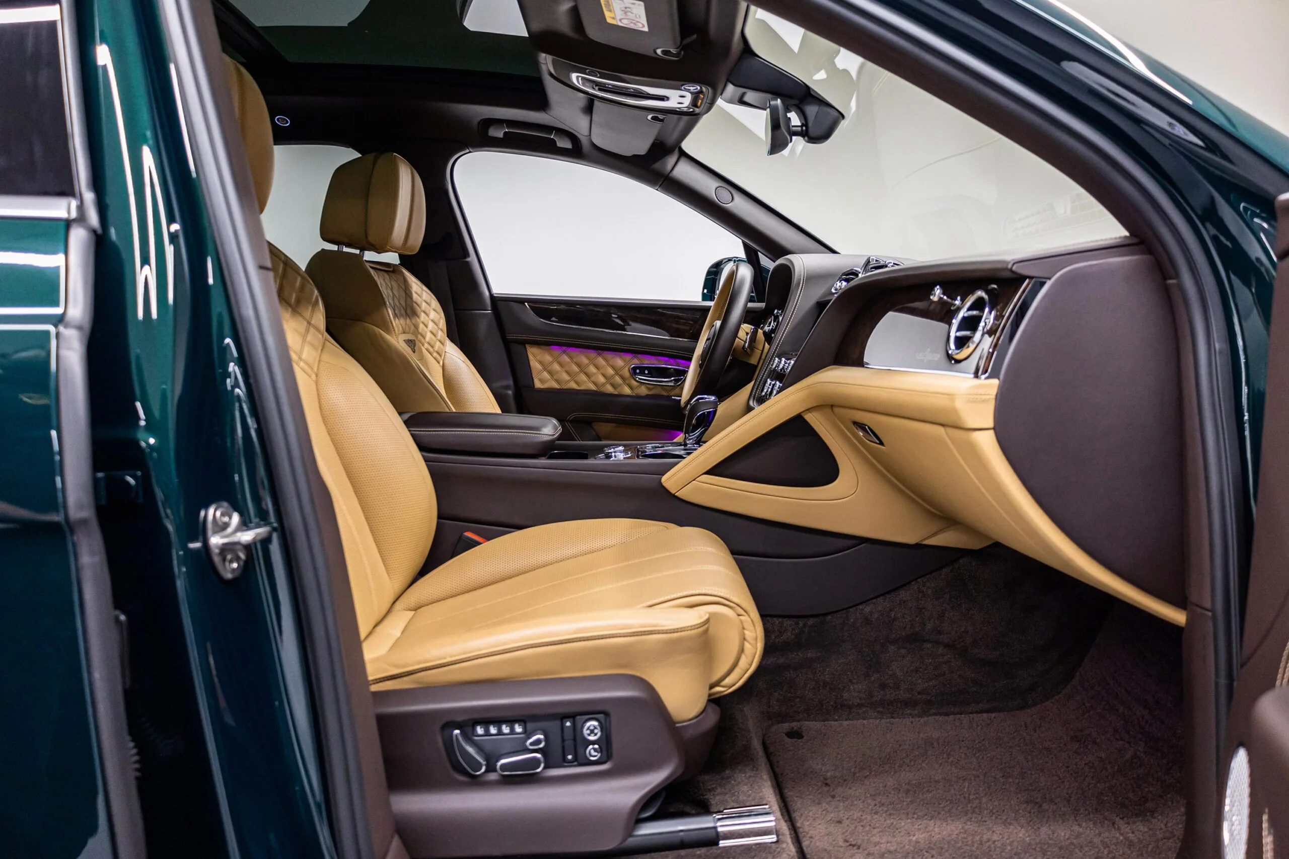 2021 Bentley Bentayga V8 First Edition, 17/28