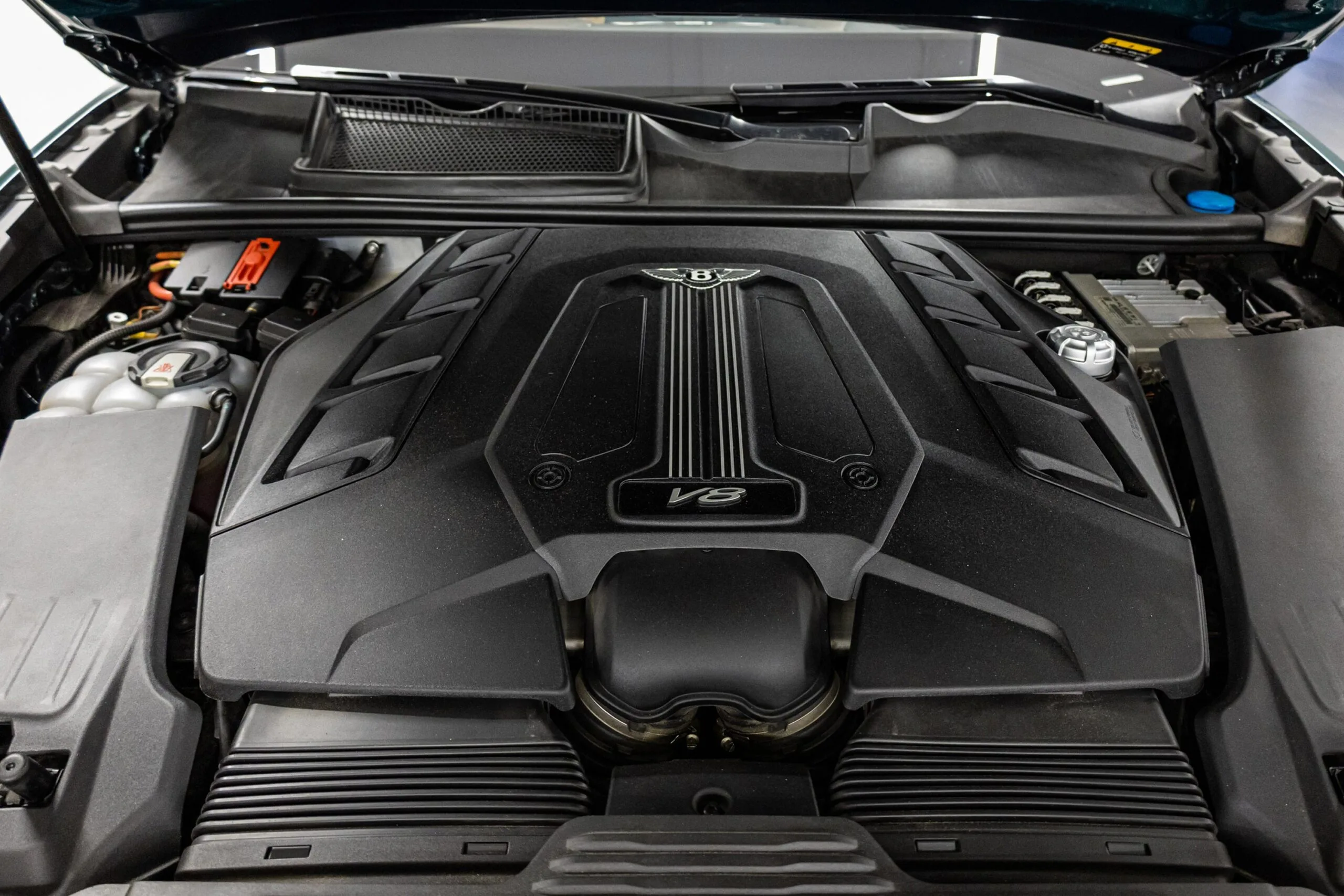 2021 Bentley Bentayga V8 First Edition, 27/28