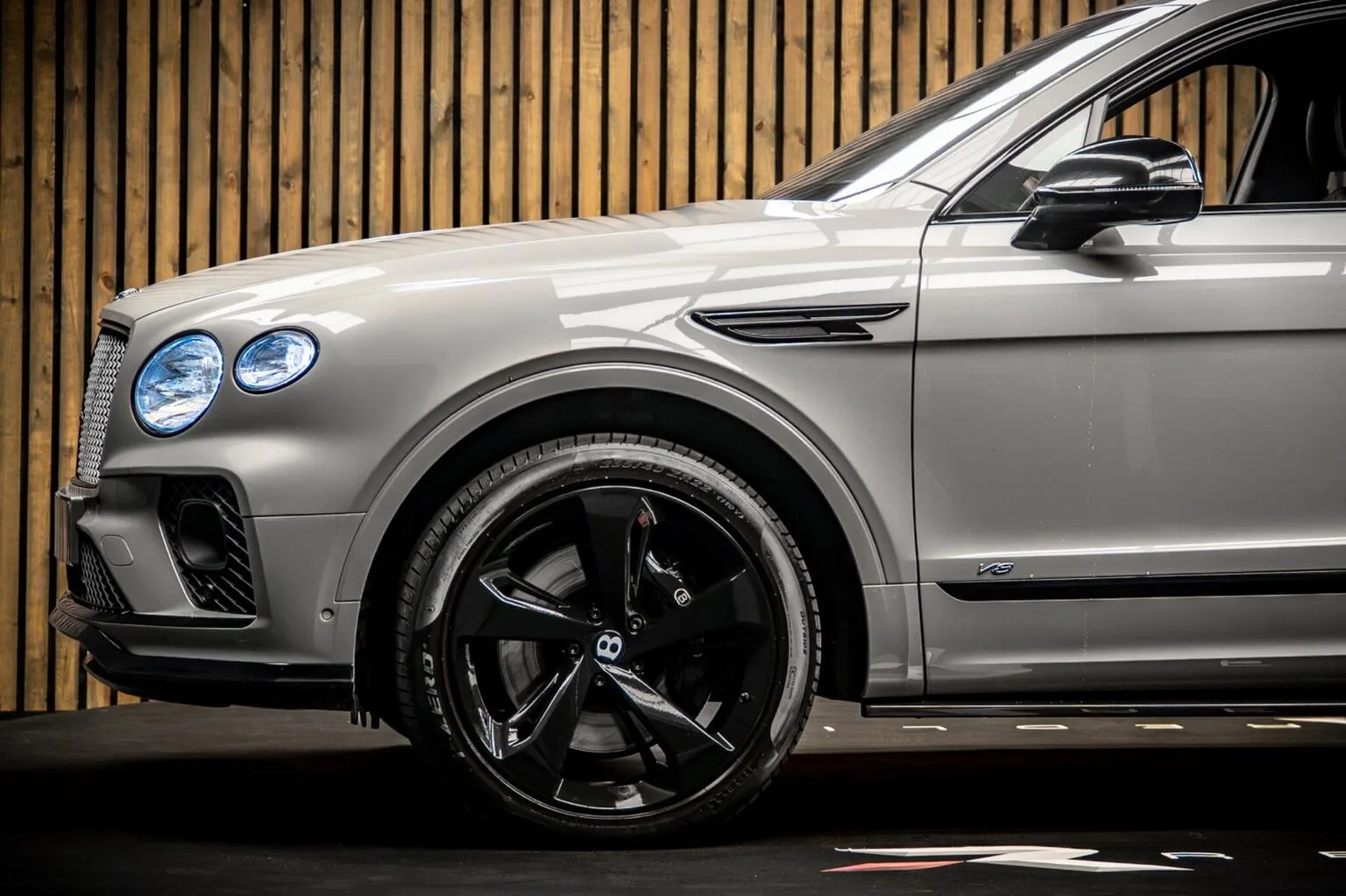 2021 Bentley Bentayga V8, 8/30