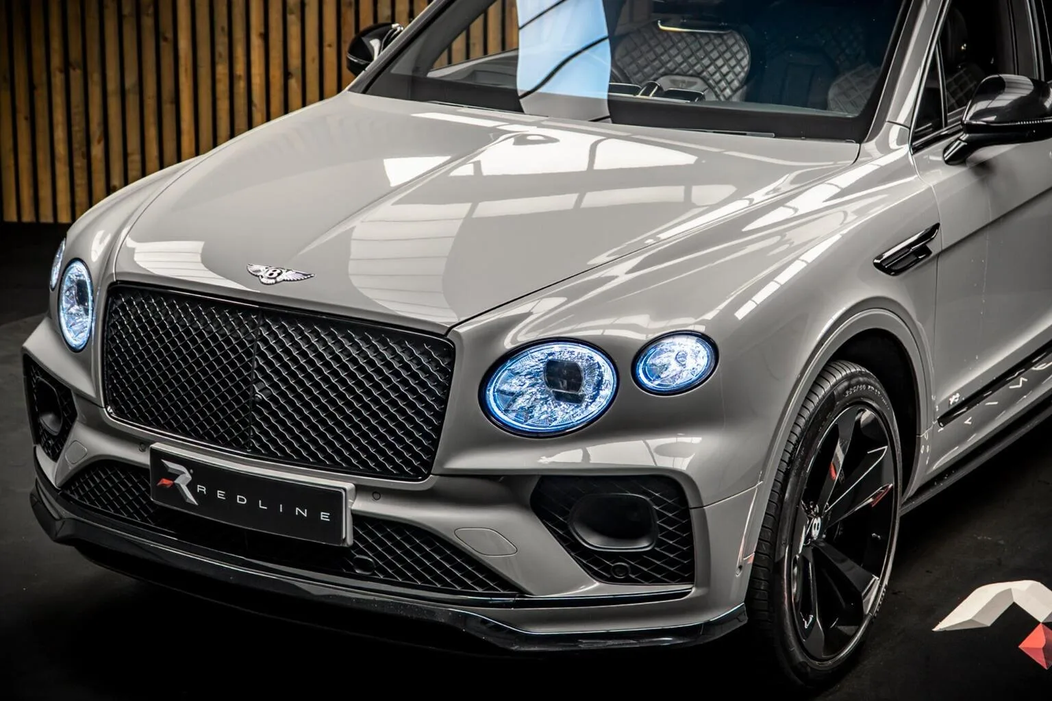 2021 Bentley Bentayga V8, 14/30