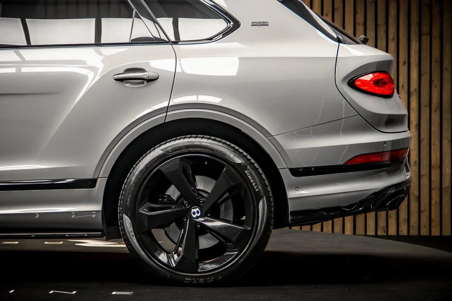 2021 Bentley Bentayga V8, 17/30