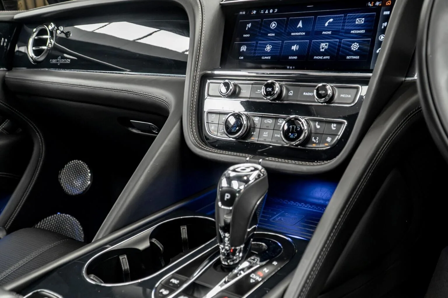 2021 Bentley Bentayga V8, 23/30