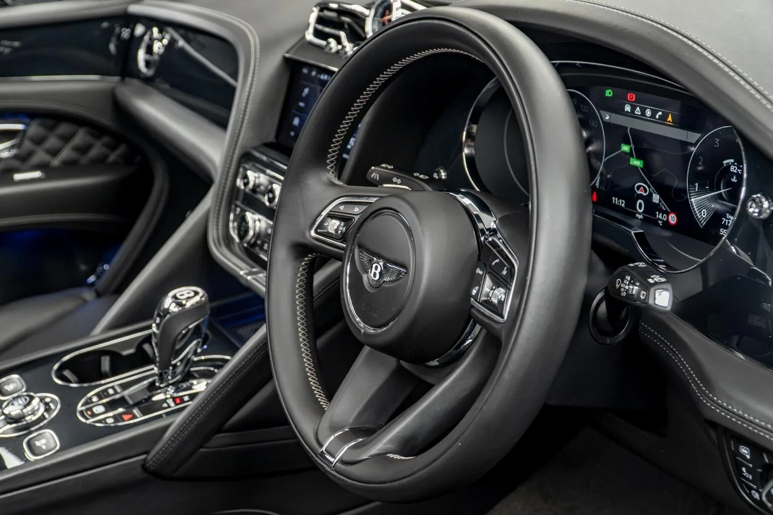 2021 Bentley Bentayga V8, 27/30