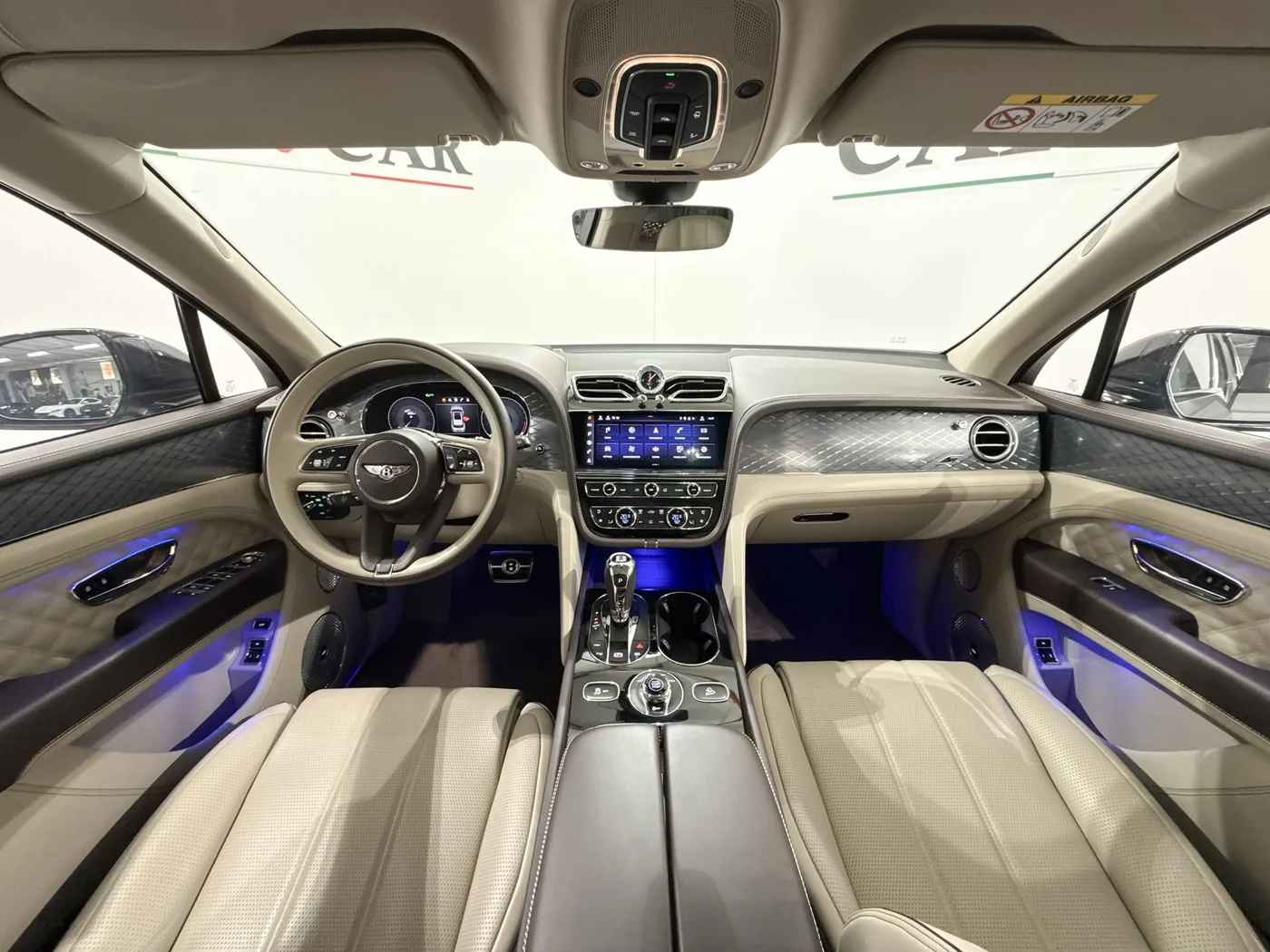 2021 Bentley Bentayga S V8 offered by a supercar dealer in Zibido San Giacomo, Italy, photo 11 of 25
