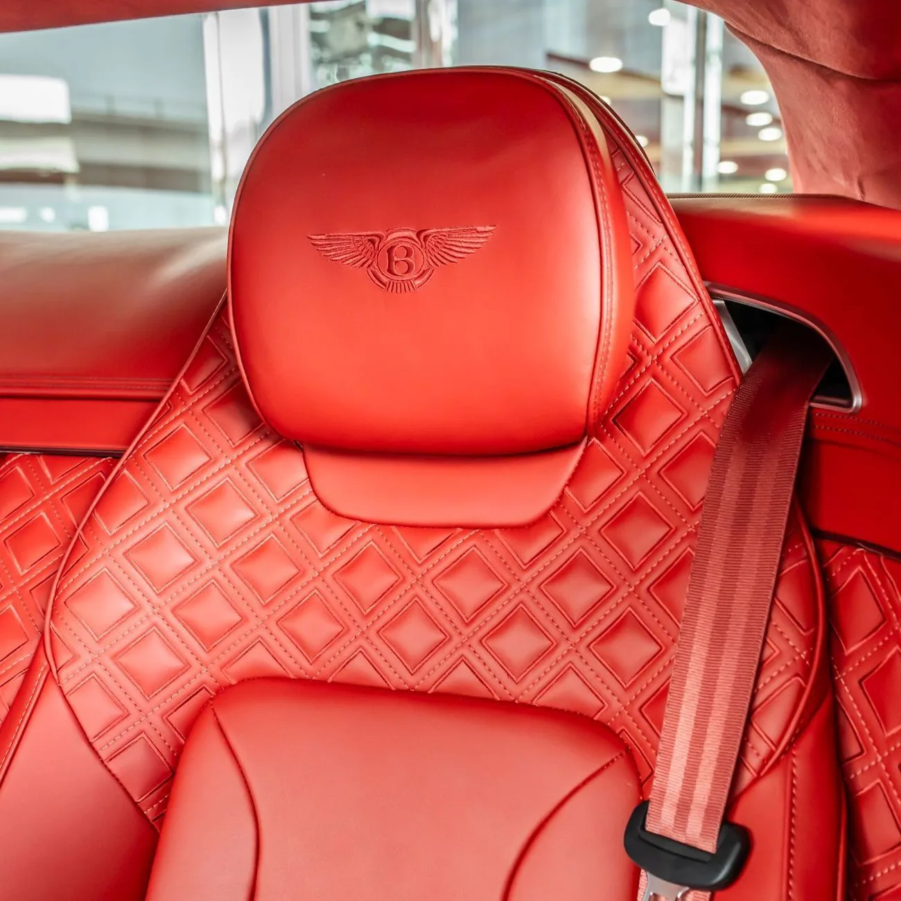 2021 Bentley Continental GT angeboten von einem Fachhändler in Dubai, Vereinigte Arabische Emirate, Foto 13 von 20