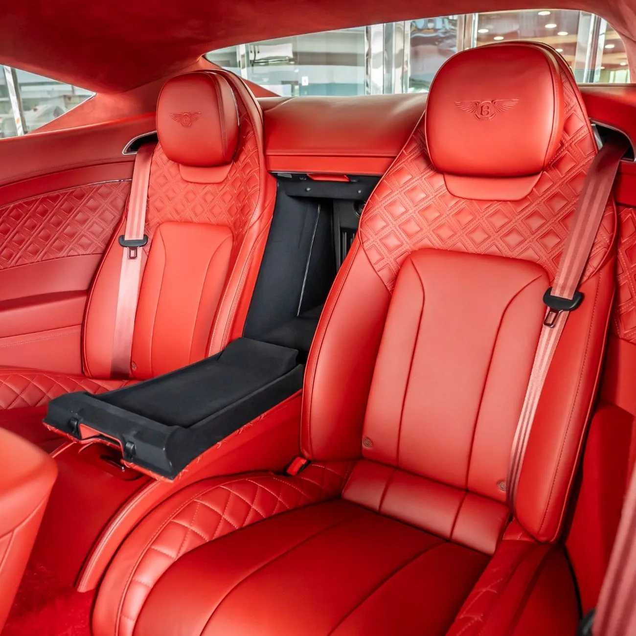 2021 Bentley Continental GT angeboten von einem Fachhändler in Dubai, Vereinigte Arabische Emirate, Foto 16 von 20