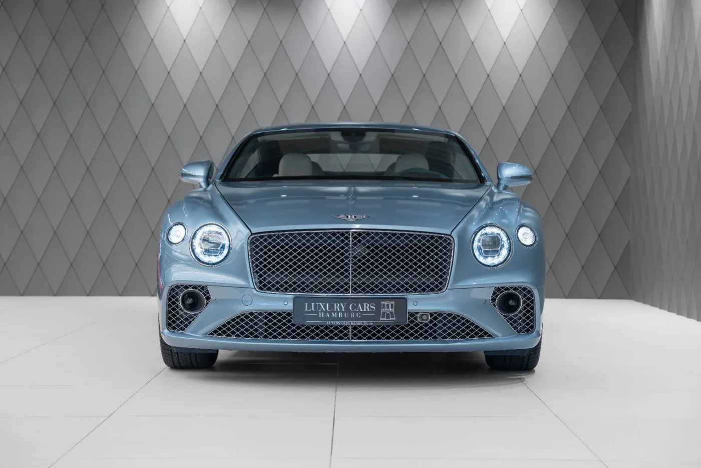 2021 Bentley Continental GT V8 proposée par un spécialiste de la supercar à Schenefeld, Allemagne, photo 2 sur 25