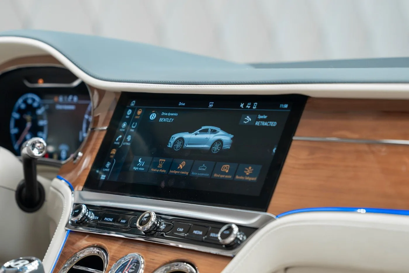 2021 Bentley Continental GT V8 proposée par un spécialiste de la supercar à Schenefeld, Allemagne, photo 18 sur 25