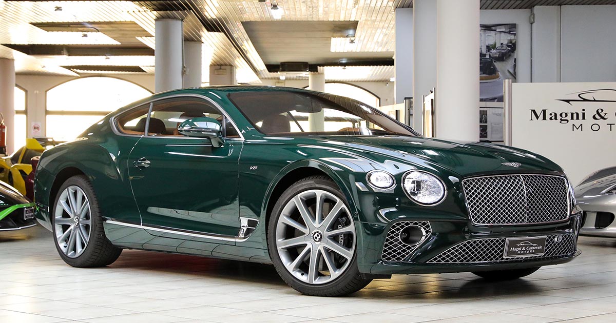 2021 Bentley Continental GT V8 proposée par un concessionnaire spécialisé à Milan, Italie, photo principale