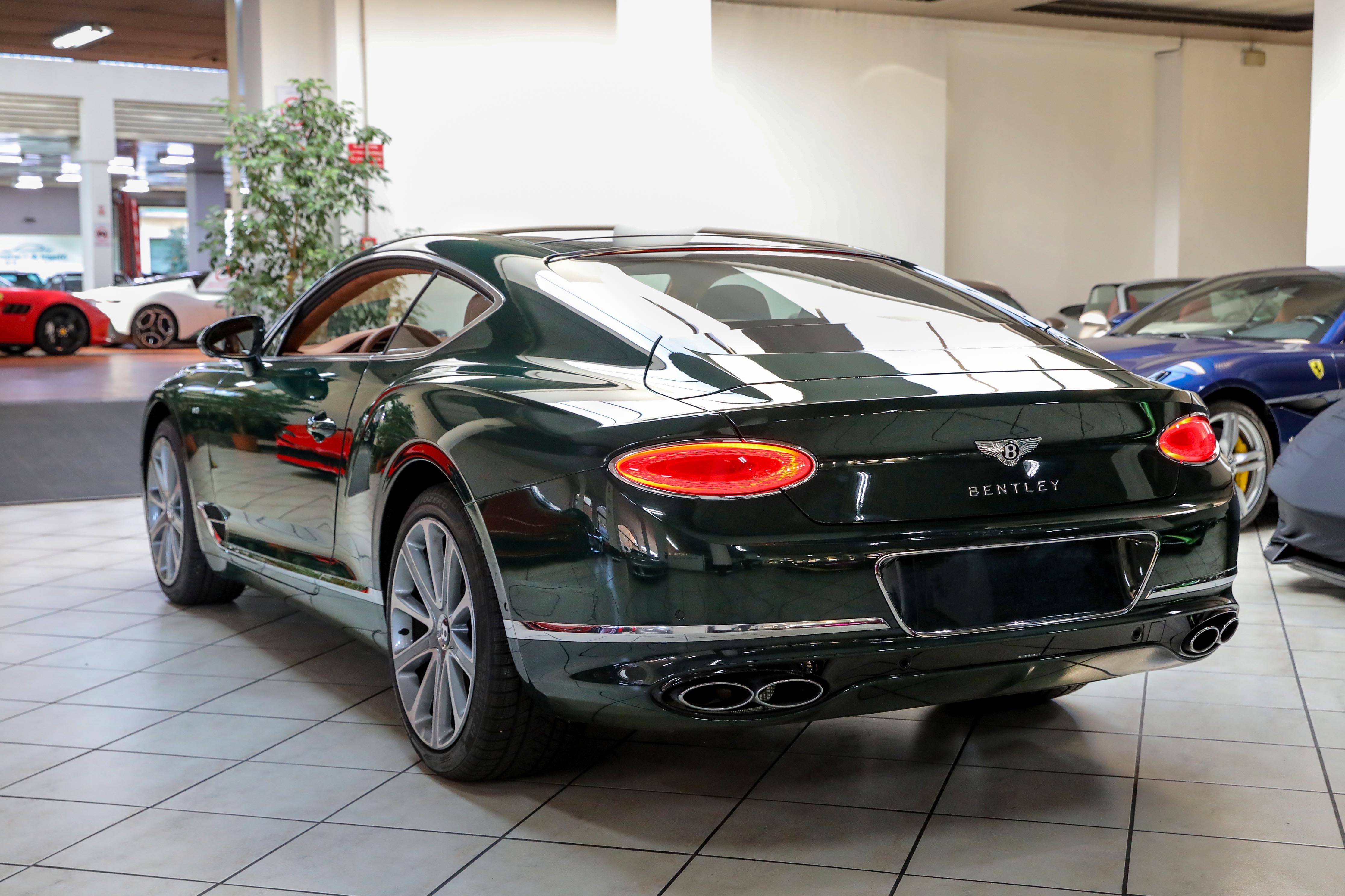 2021 Bentley Continental GT V8 angeboten von einem Fachhändler in Milan, Italien, Foto 11 von 20