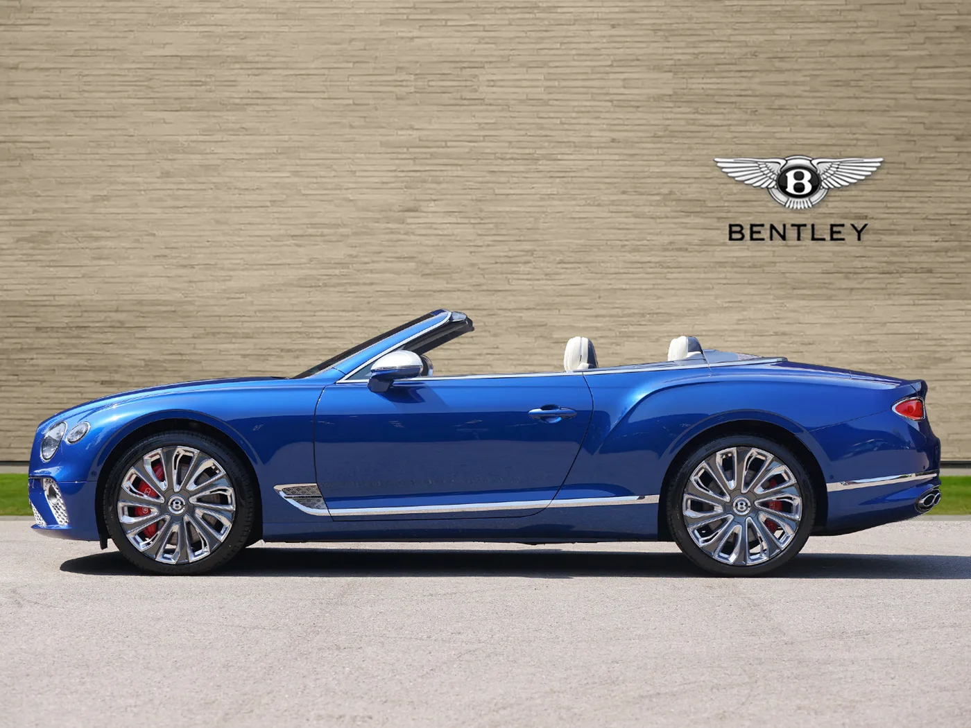 2021 Bentley Continental GTC Mulliner offered by a franchised dealer group in Ripley, United Kingdom, photo 5 of 25