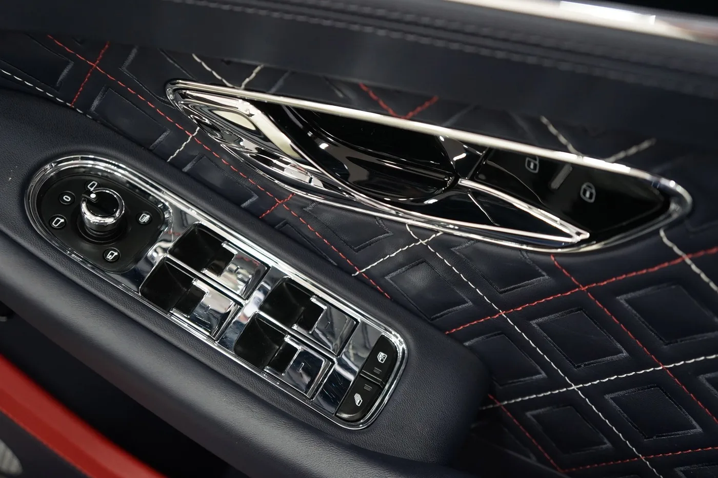 2021 Bentley Continental GTC Mulliner offered by a franchised dealer group in Ripley, United Kingdom, photo 11 of 25