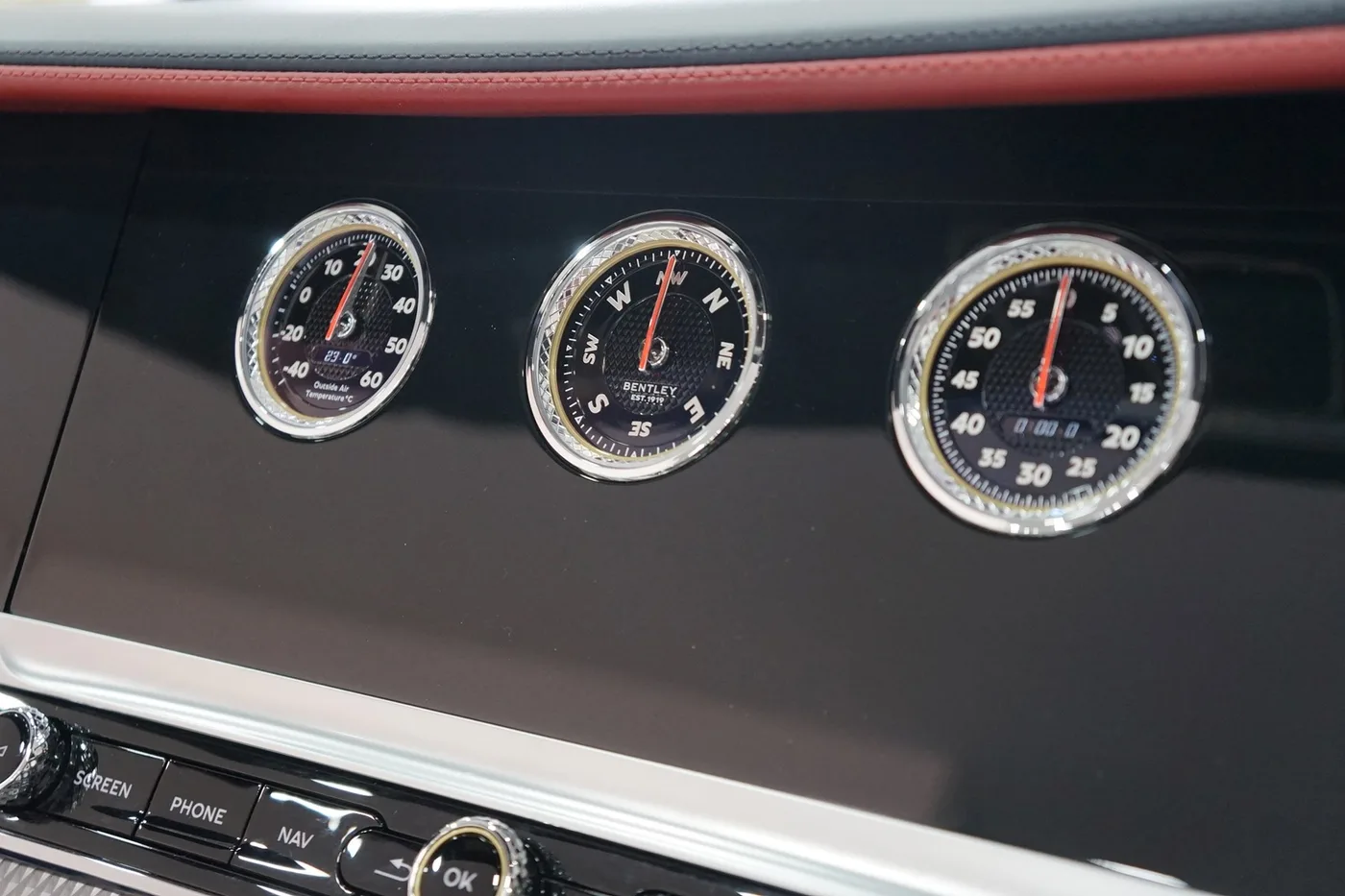 2021 Bentley Continental GTC Mulliner offered by a franchised dealer group in Ripley, United Kingdom, photo 16 of 25