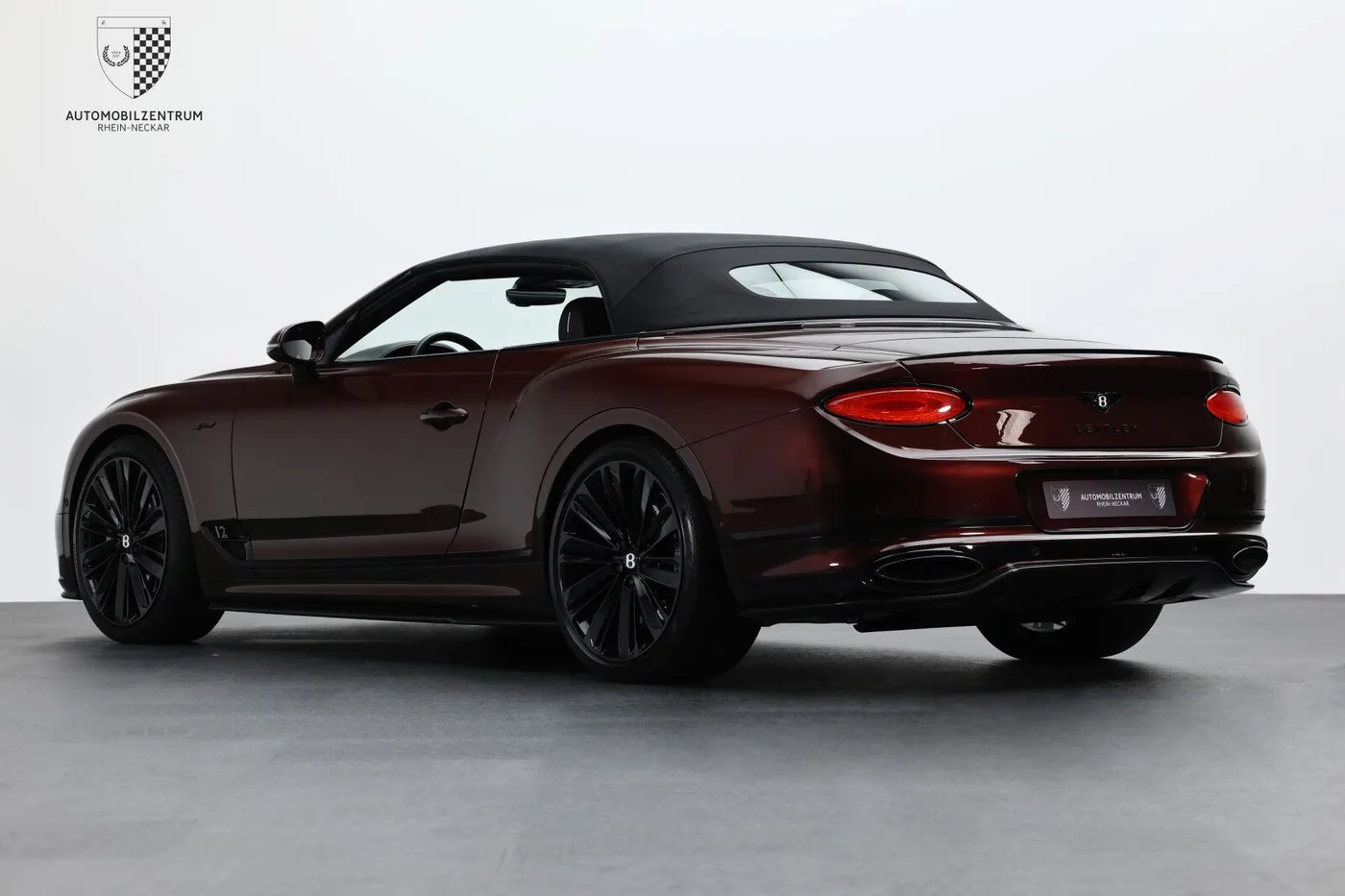2021 Bentley Continental GTC Speed offered by a supercar dealer in Viernheim, Germany, photo 6 of 25
