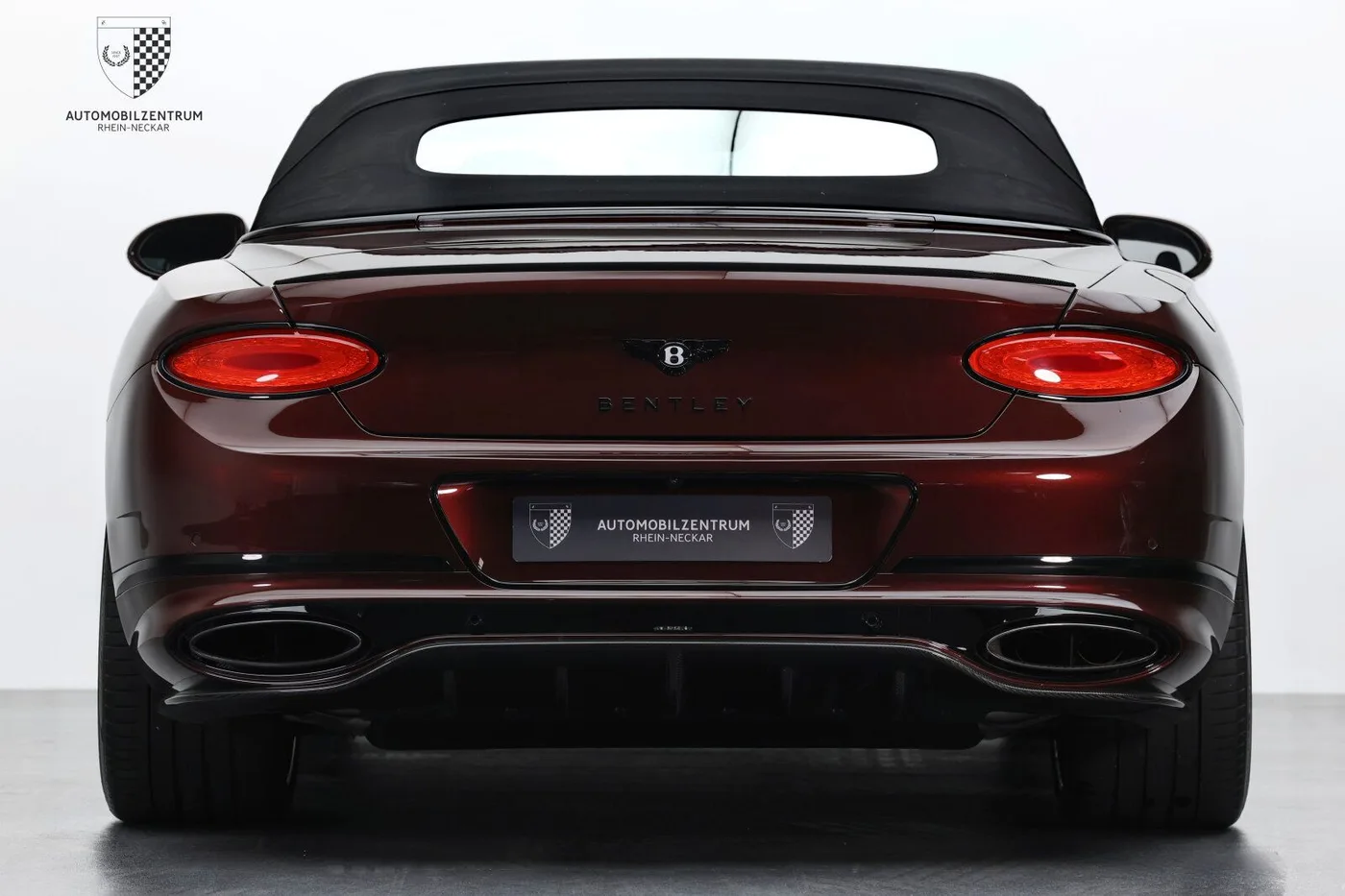 2021 Bentley Continental GTC Speed offered by a supercar dealer in Viernheim, Germany, photo 7 of 25