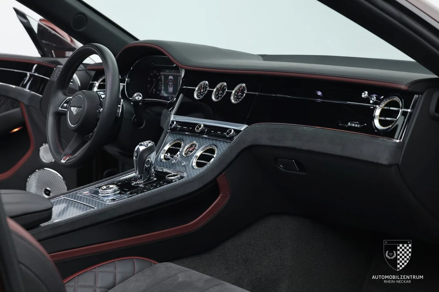 2021 Bentley Continental GTC Speed offered by a supercar dealer in Viernheim, Germany, photo 17 of 25