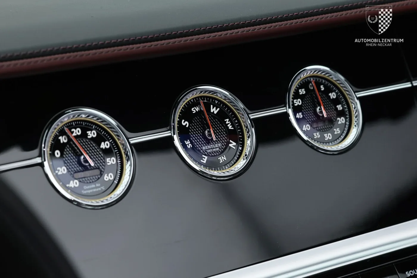 2021 Bentley Continental GTC Speed offered by a supercar dealer in Viernheim, Germany, photo 20 of 25