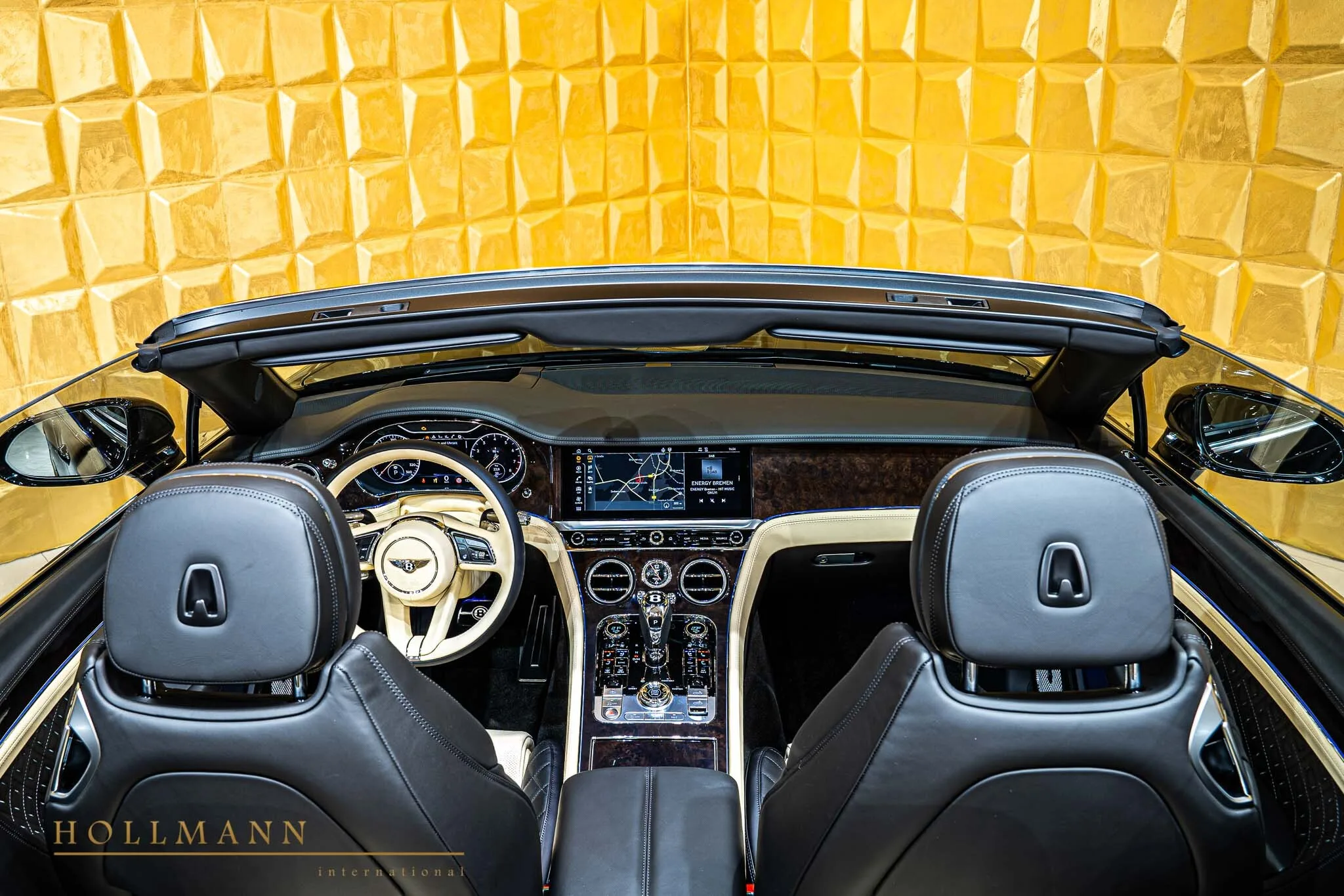 2021 Bentley Continental GTC V8, 16/22