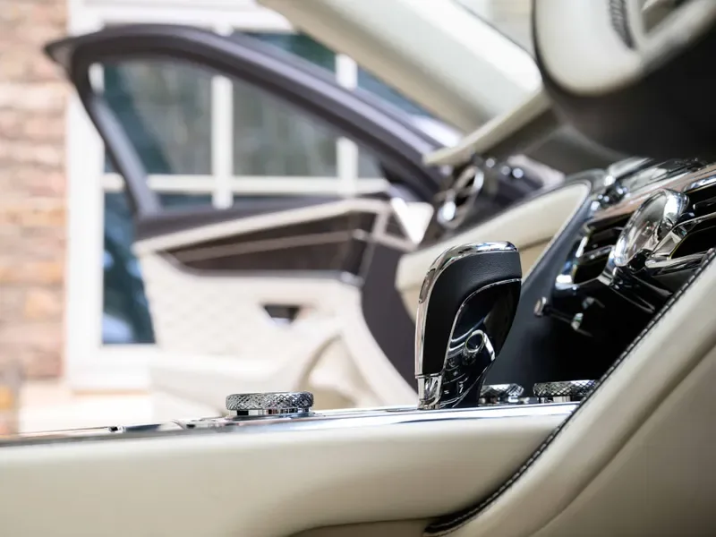 2021 Bentley Flying Spur, 17/30