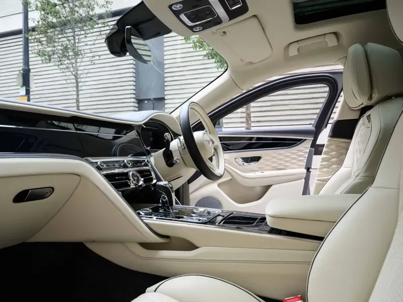 2021 Bentley Flying Spur, 19/30