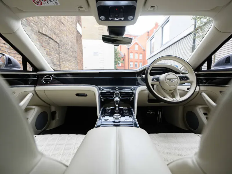 2021 Bentley Flying Spur, 20/30