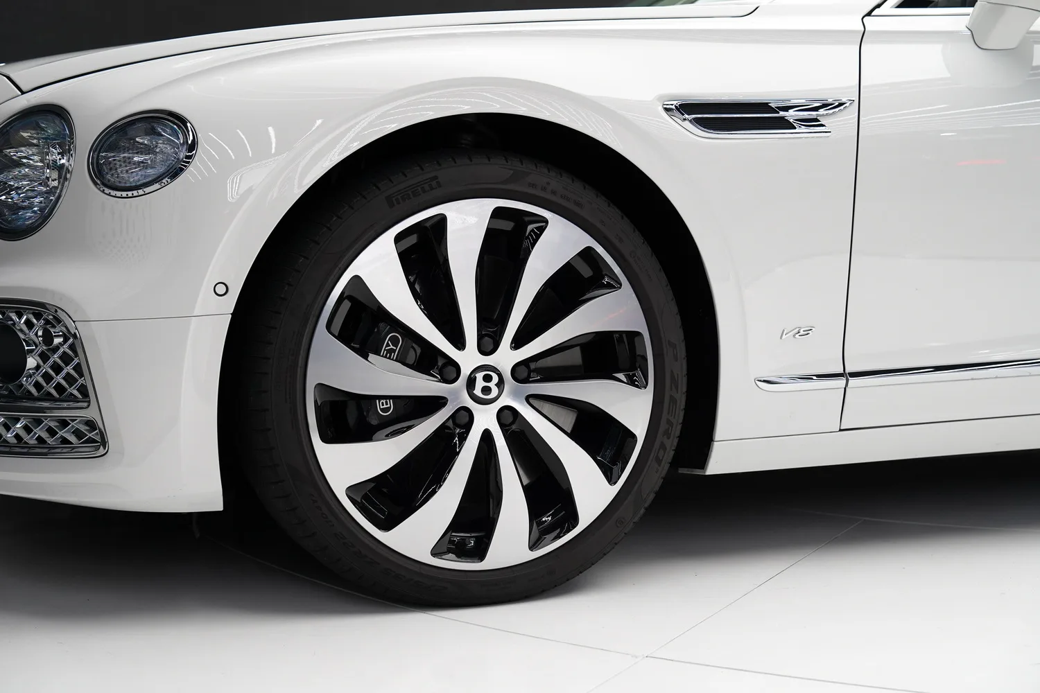 2021 Bentley Flying Spur Mulliner V8, 6/16