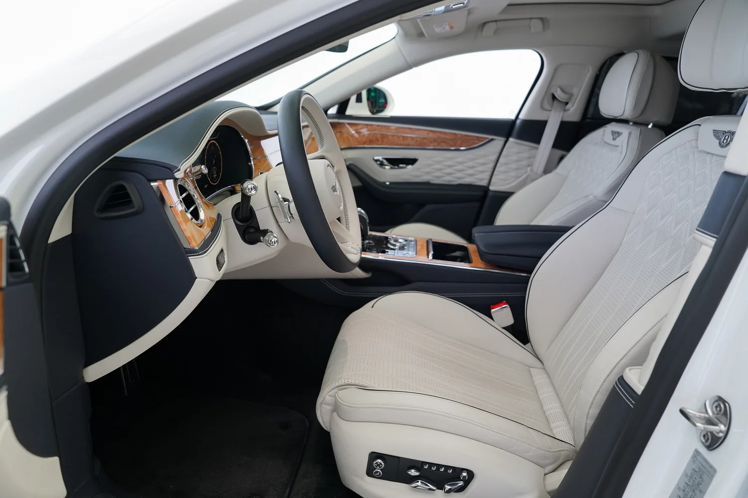 2021 Bentley Flying Spur Mulliner V8, 8/16