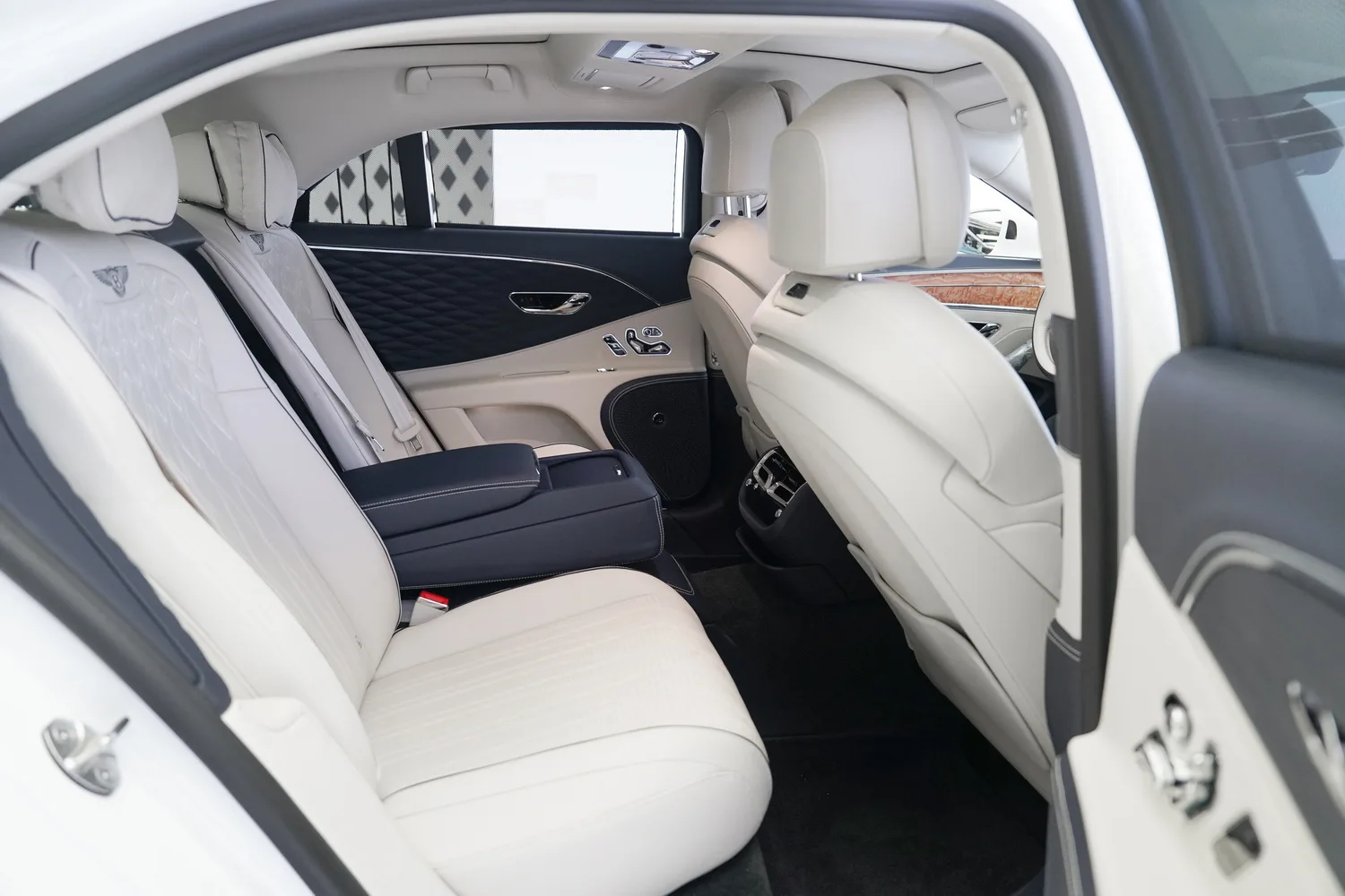 2021 Bentley Flying Spur Mulliner V8, 11/16