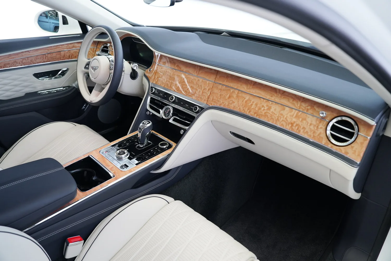 2021 Bentley Flying Spur Mulliner V8, 13/16