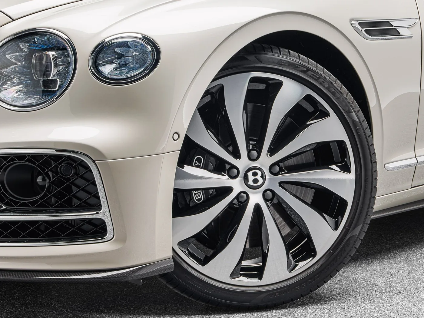 2021 Bentley Flying Spur S proposée par un concessionnaire spécialisé à Böblingen, Allemagne, photo 8 sur 15