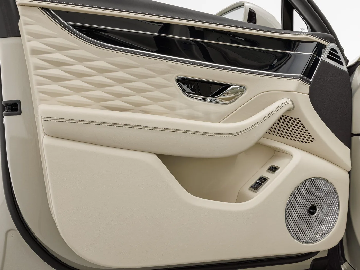2021 Bentley Flying Spur S proposée par un concessionnaire spécialisé à Böblingen, Allemagne, photo 10 sur 15