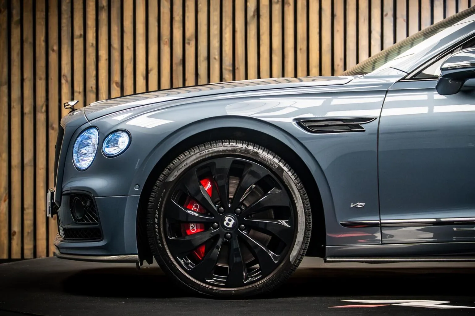 2021 Bentley Flying Spur V8, 8/30