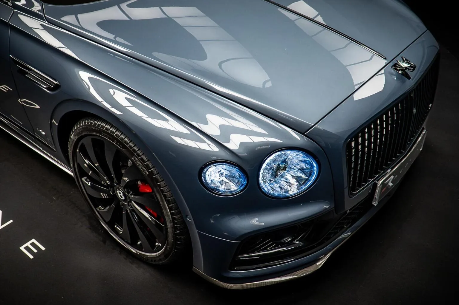 2021 Bentley Flying Spur V8, 10/30