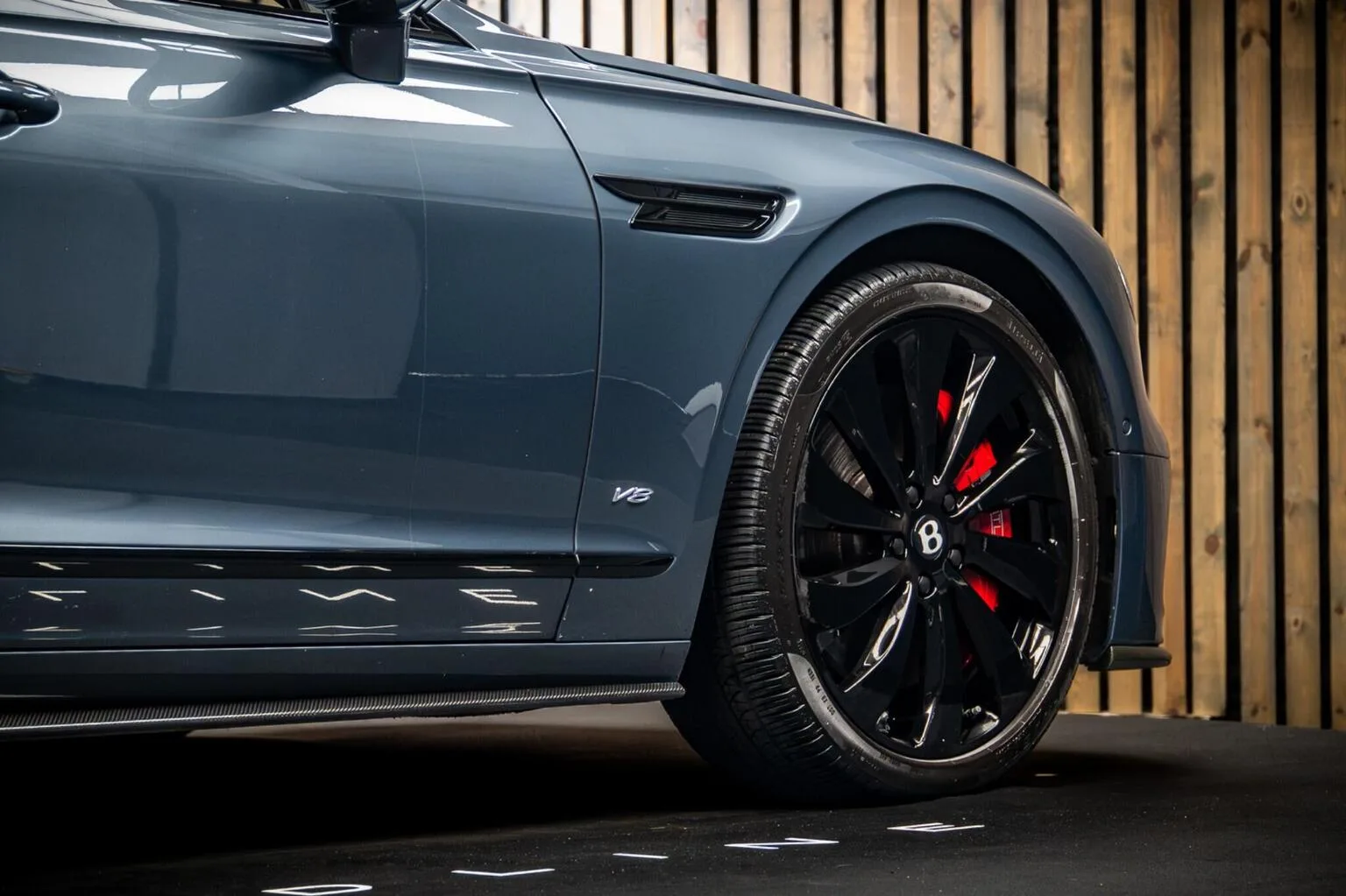 2021 Bentley Flying Spur V8, 13/30