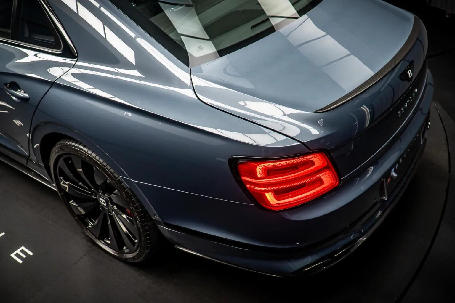 2021 Bentley Flying Spur V8, 18/30