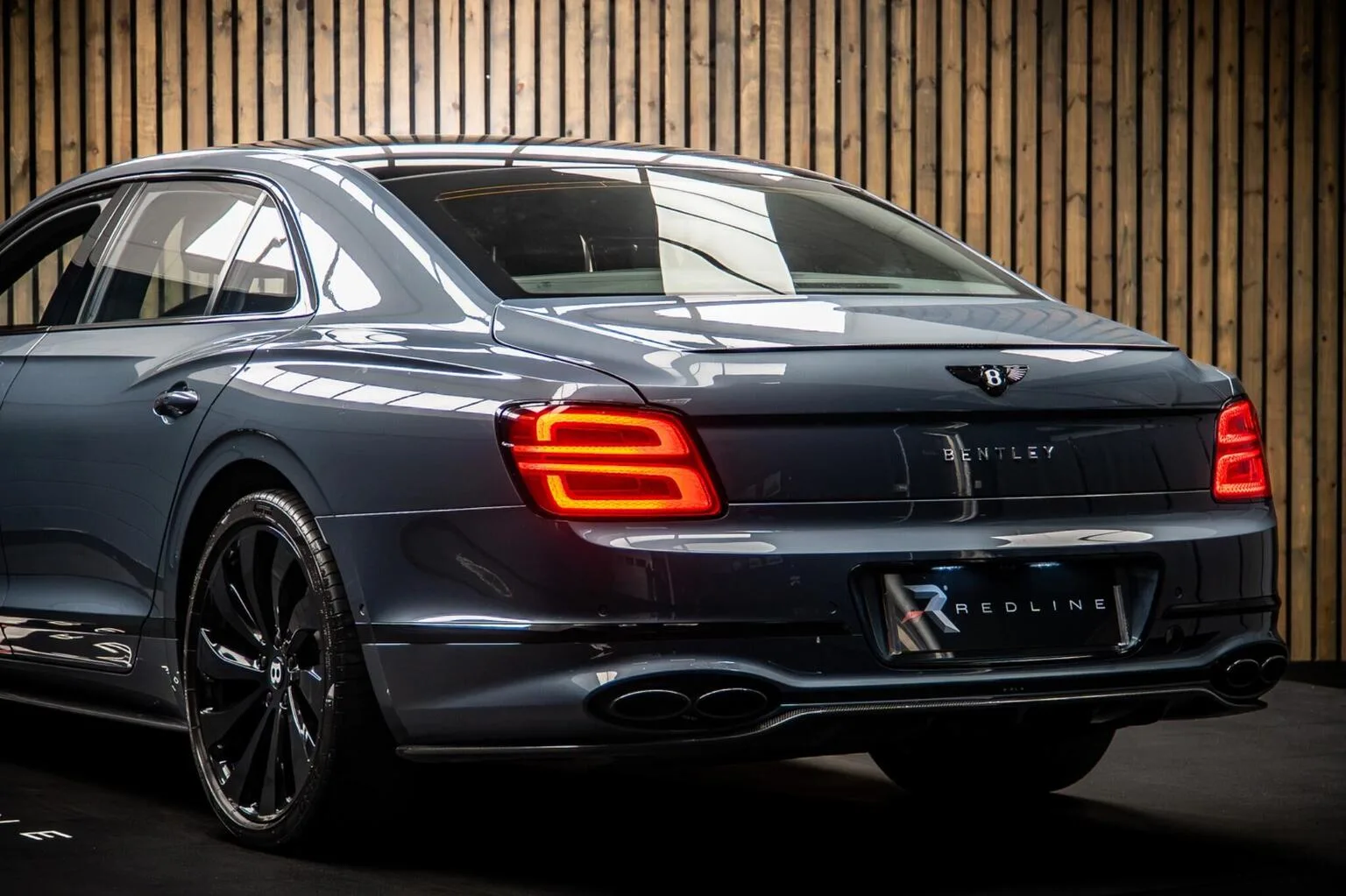 2021 Bentley Flying Spur V8, 19/30