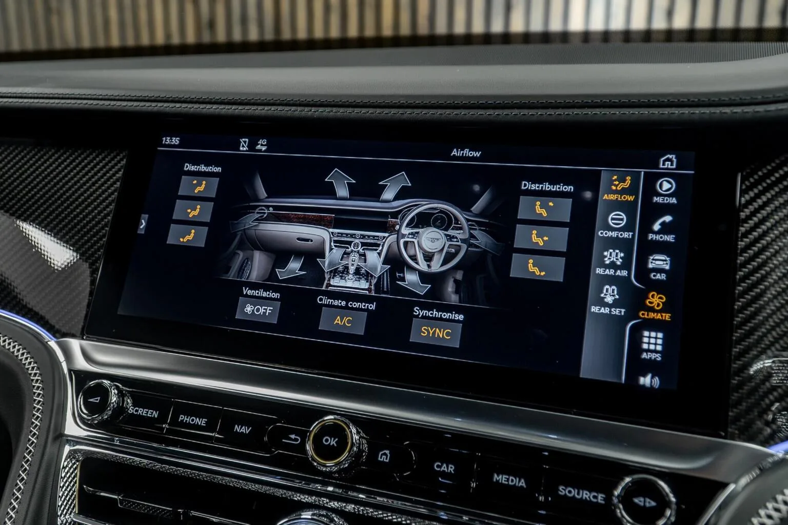 2021 Bentley Flying Spur V8, 29/30